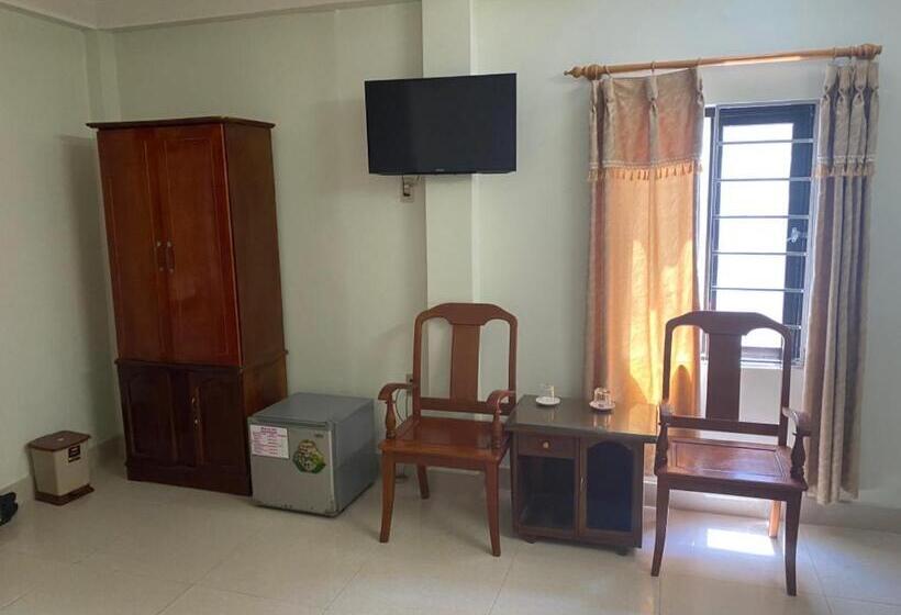 اتاق استاندارد با چشم‌انداز کوهستان, Private Balcony