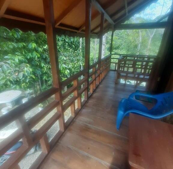 Номер Стандарт Вид на Горы, Barus Jungle View