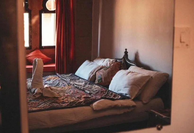 Camera Deluxe, Blue Eye Hostel