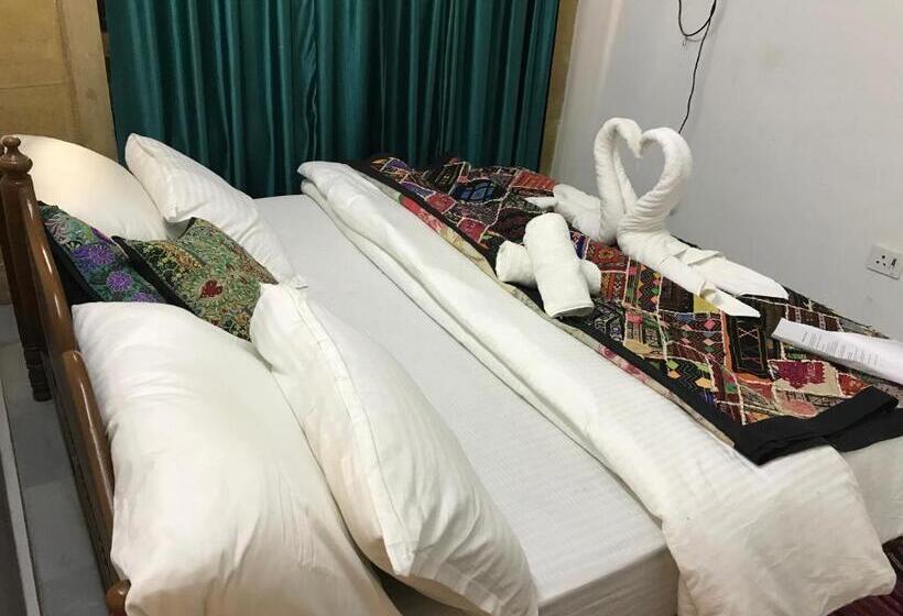 Номер Deluxe с Балконом, Blue Eye Hostel