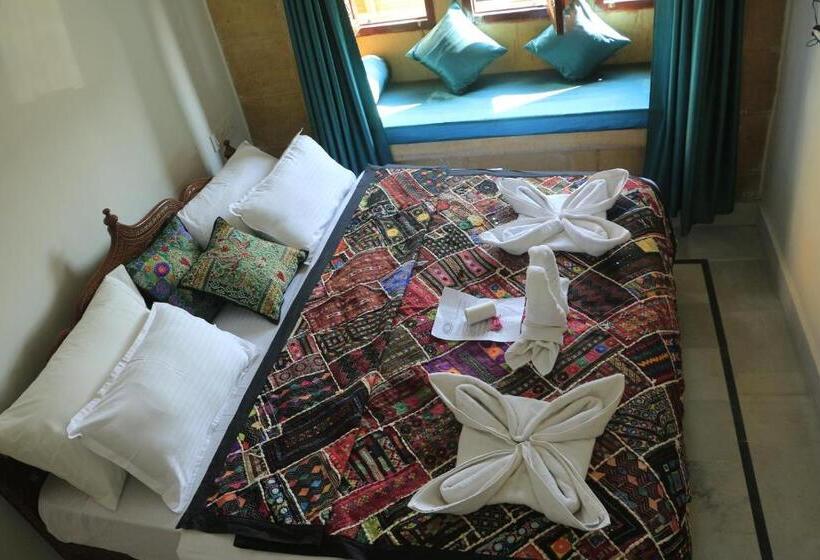 Номер Deluxe с Балконом, Blue Eye Hostel