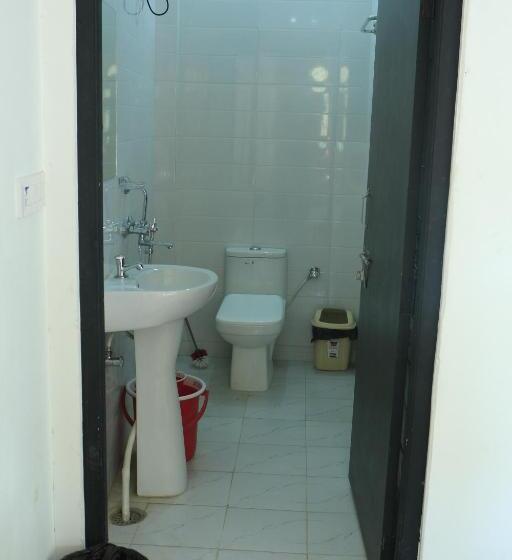 اتاق لوکس با بالکن, Blue Eye Hostel