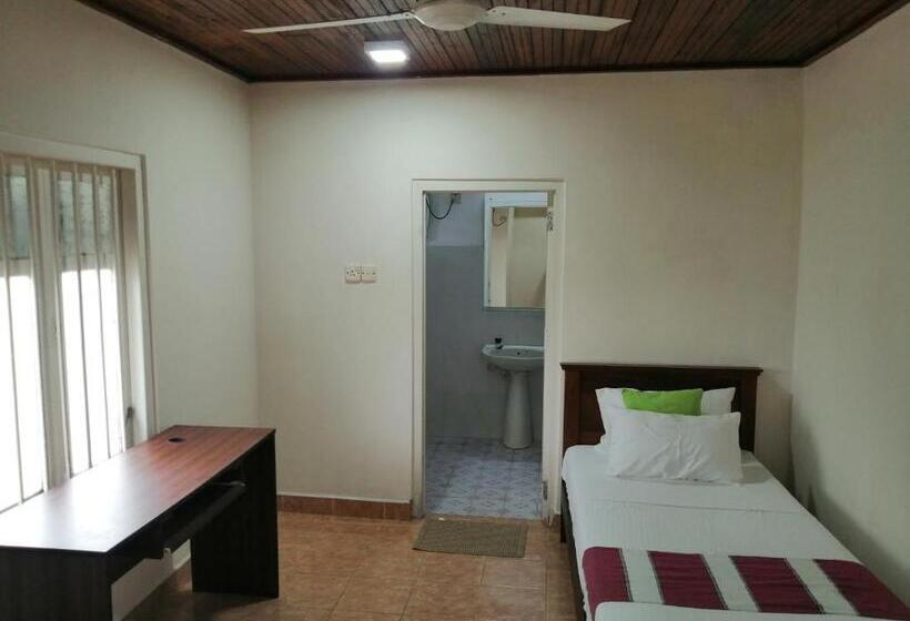 חדר יחיד נוף לגינה, Sheldon House