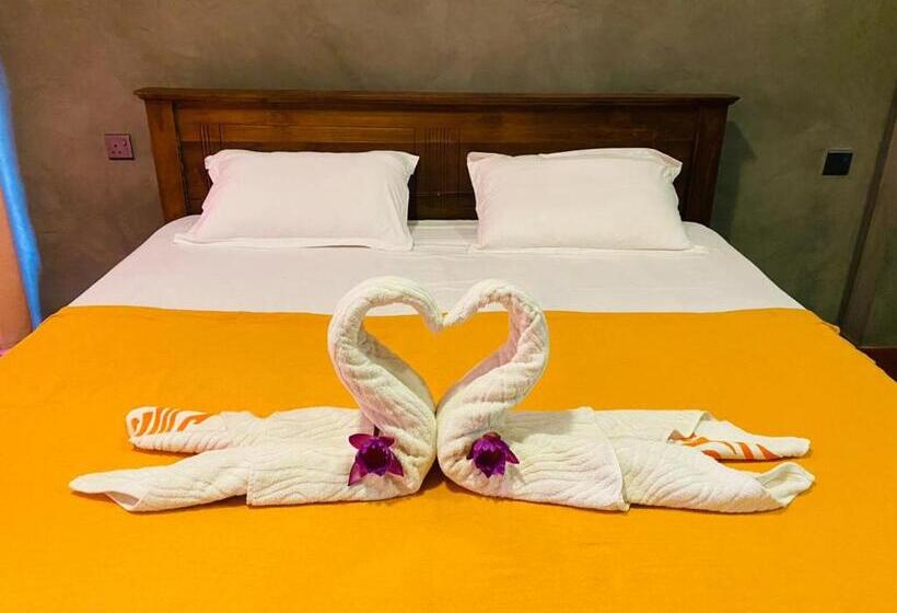 标准间, Ocean Wave Hikakduwa