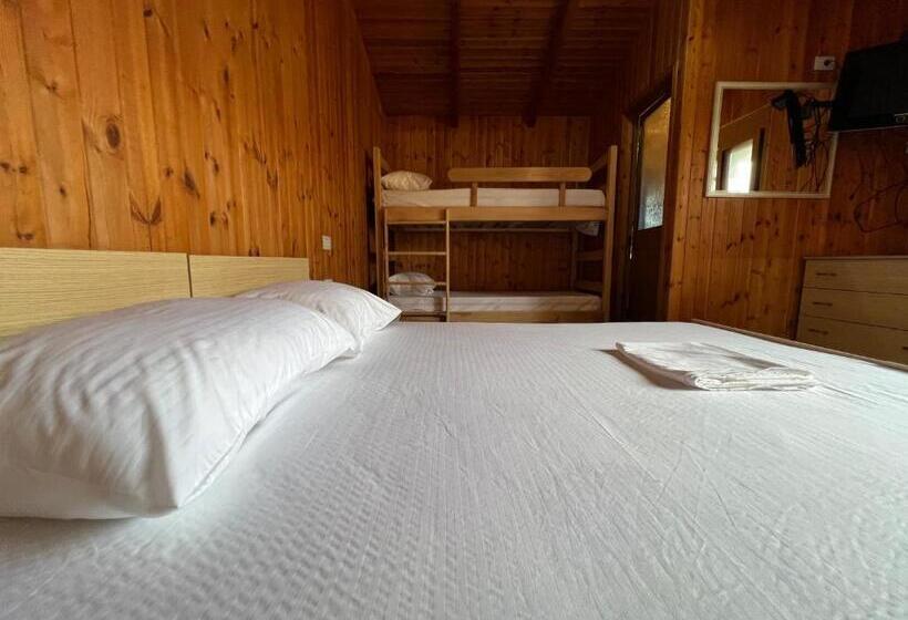 חדר סטנדרט לארבעה, Miqt Beach   Bungalows