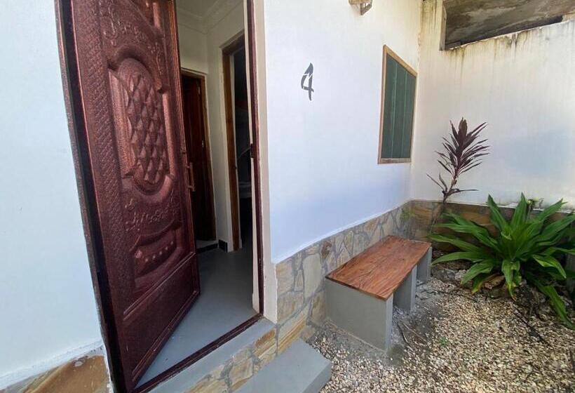 Standard Kolmen Hengen Huone, Villa Raffaele B&b