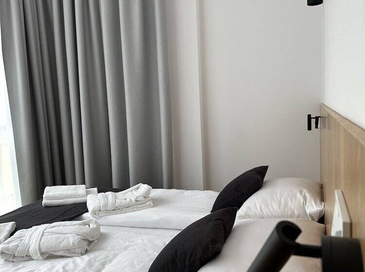 آپارتمان 1 خوابه همکف, Lipowy Dwór