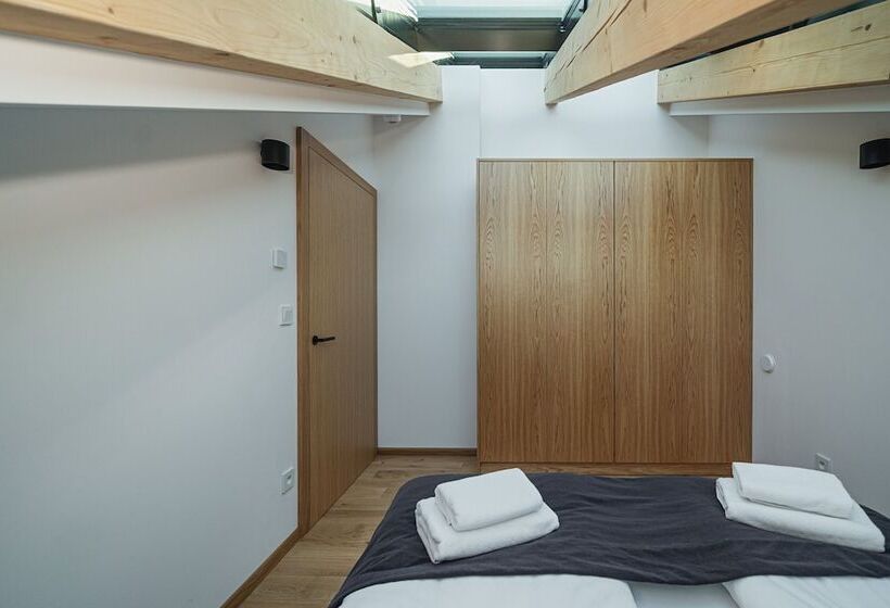 1 Bedroom Penthouse Apartment, Lipowy Dwór