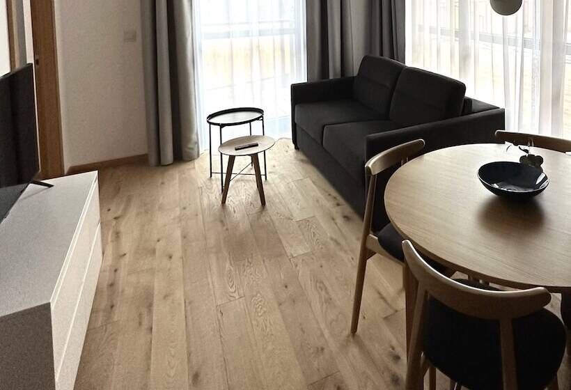 آپارتمان 1 خوابه همکف, Lipowy Dwór