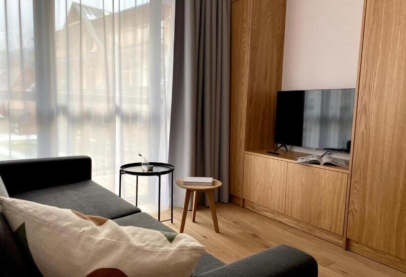 آپارتمان 1 خوابه با تراس, Lipowy Dwór