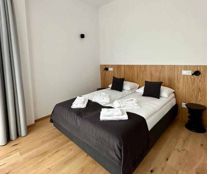 آپارتمان 1 خوابه با چشمانداز باغ, Lipowy Dwór