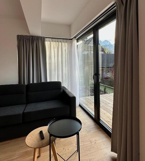 آپارتمان 1 خوابه با چشمانداز, Lipowy Dwór