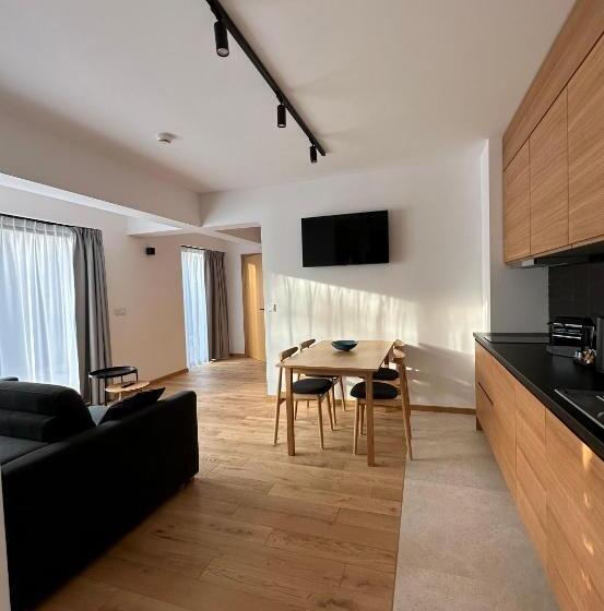 آپارتمان 1 خوابه با چشمانداز, Lipowy Dwór