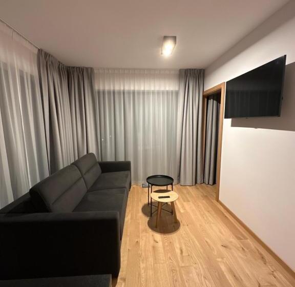 آپارتمان 1 خوابه با تراس, Lipowy Dwór