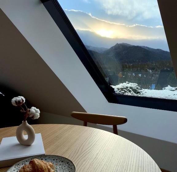 1 Bedroom Penthouse Apartment, Lipowy Dwór