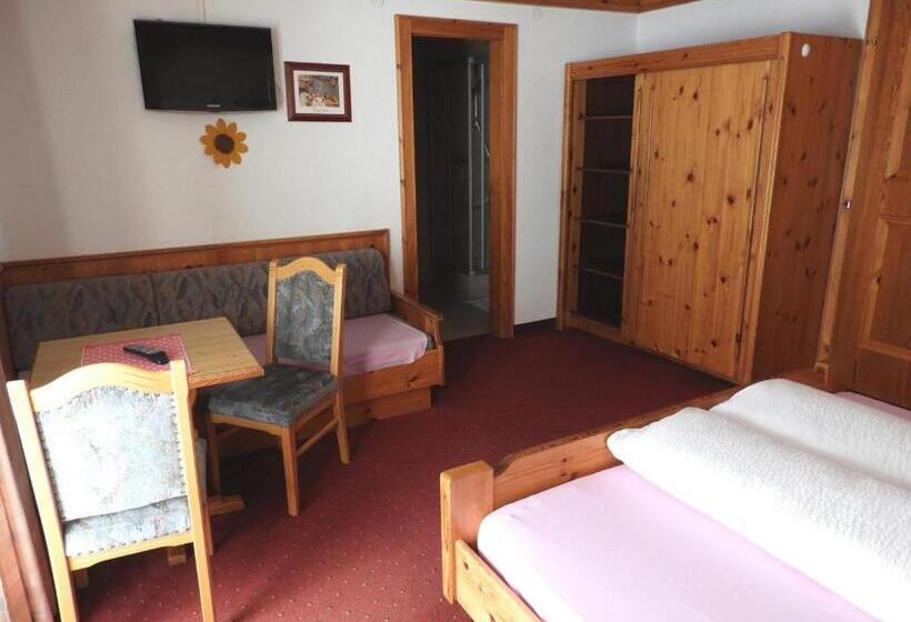 スタンダードトリプルルーム, Apart Himmel Raich