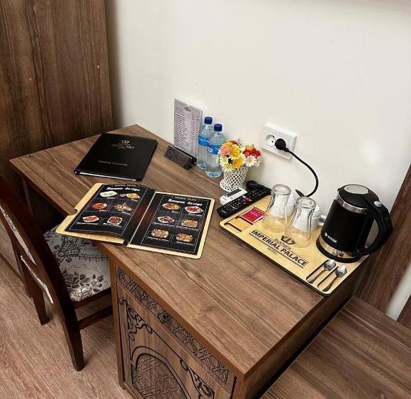 Chambre Standard, Imperial Palace