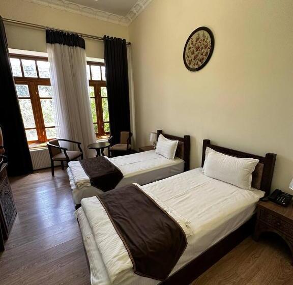 Chambre Standard, Imperial Palace