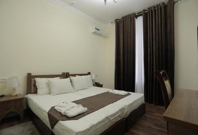 Chambre Deluxe Individuelle, Imperial Palace