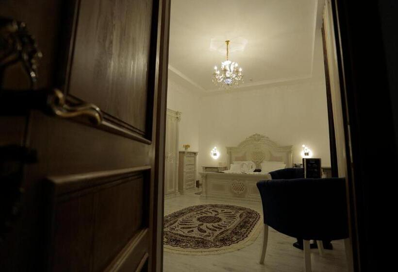 Suite, Imperial Palace