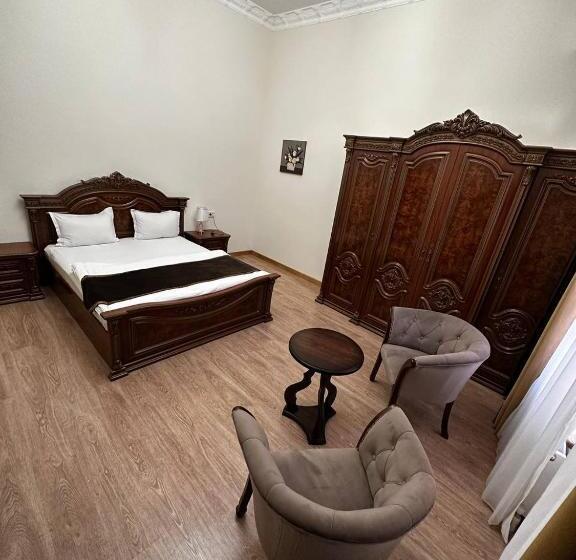 Suite, Imperial Palace