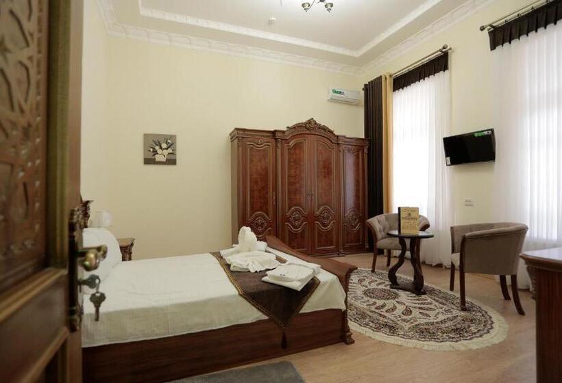 Suite, Imperial Palace