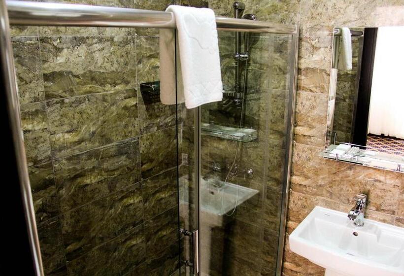 חדר סטנדרט, Kristal