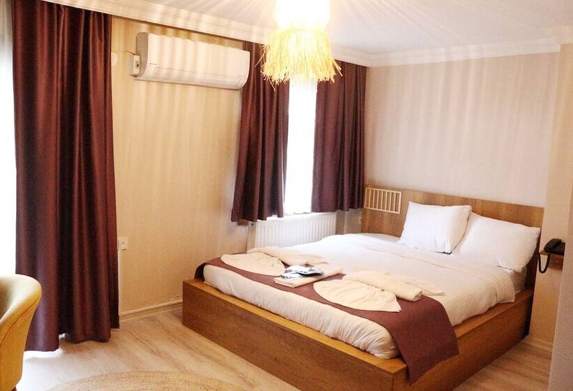 スタンダードルーム, Karamazov Antik Otel