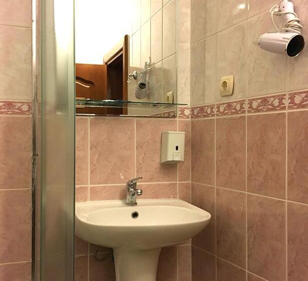 חדר סופריור יחיד, Motel Karpaty