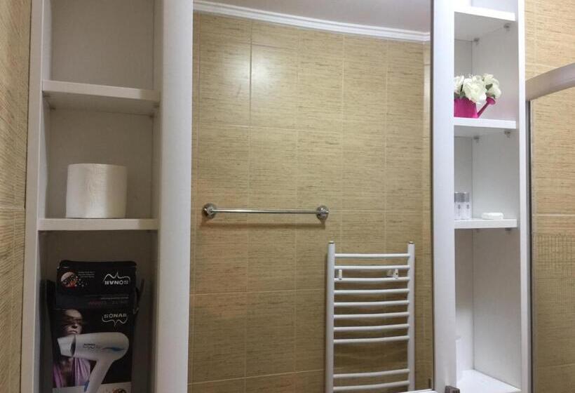 اتاق لوکس سه تخته, Apartman Vila Natasa