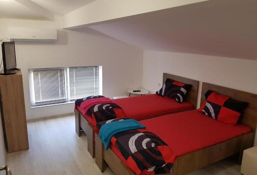 חדר אקונומי, Apartments Alexandra