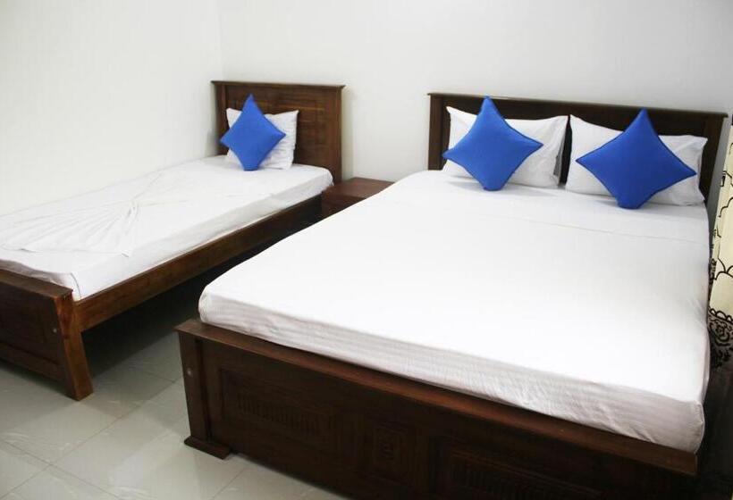 标准三人间, White Villa Koggala