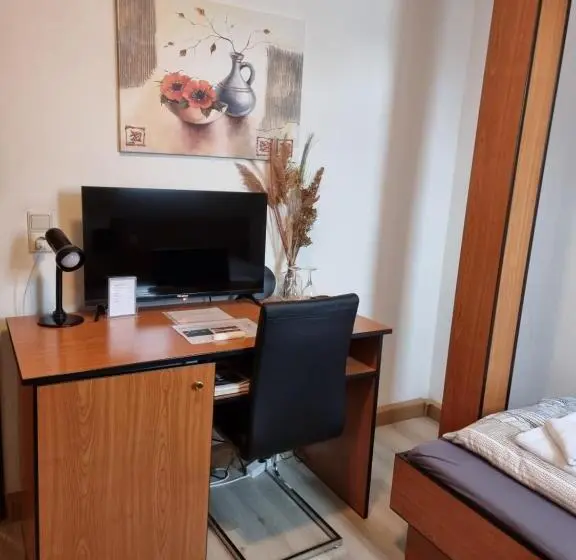 スタンダードシングルルーム, Uma Dres Pension