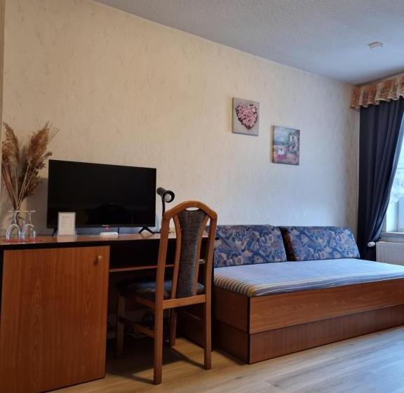 スタンダードルーム, Uma Dres Pension