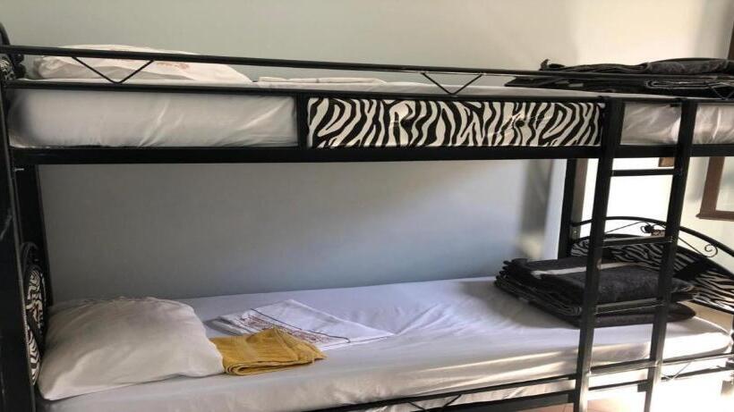 Economy Quadruple Room, Mazel Raha