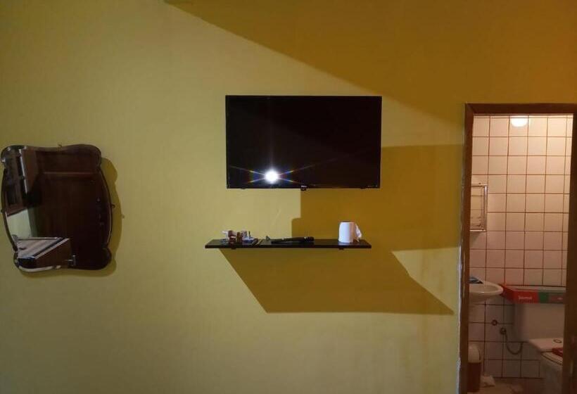 جناح مزود بجاكوزى, Cipó Hostel