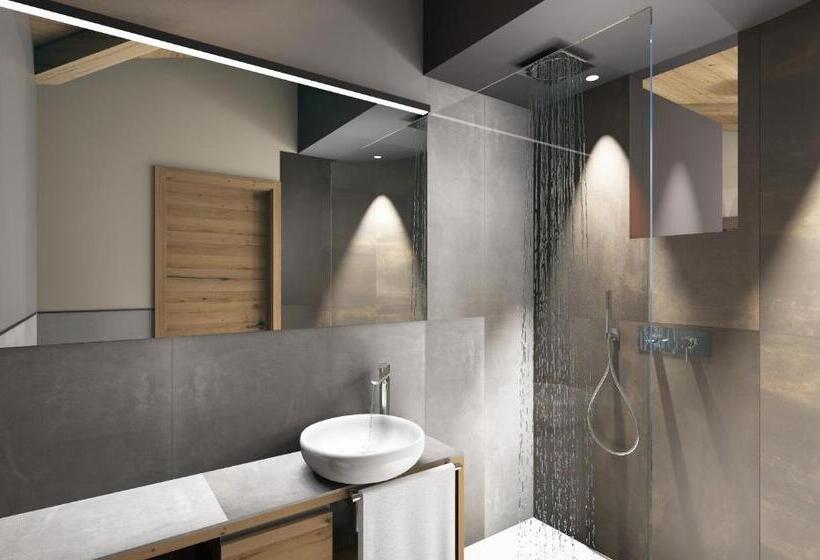 סוויטת ג'וניור עם מרפסת, Garnì La Violetta