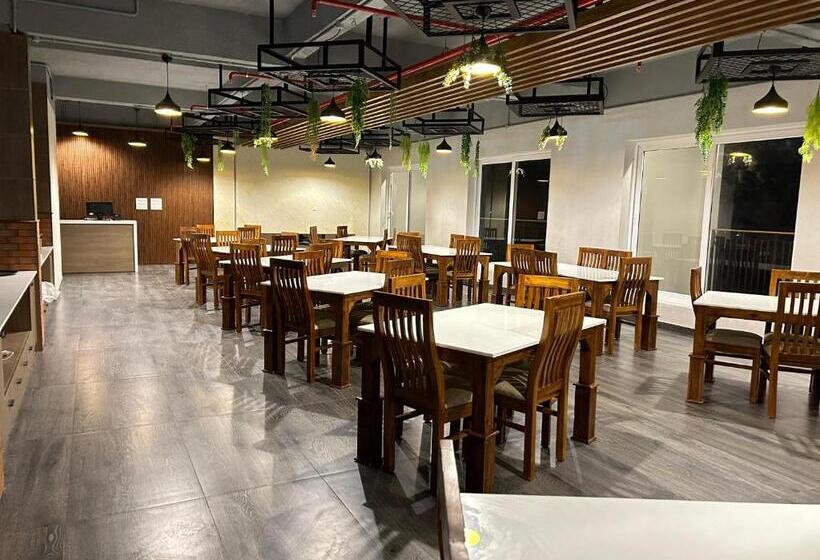 غرفة عائلية, Vaga Nakshathra Suites