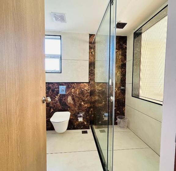 Люкс с Балконом, Vaga Nakshathra Suites