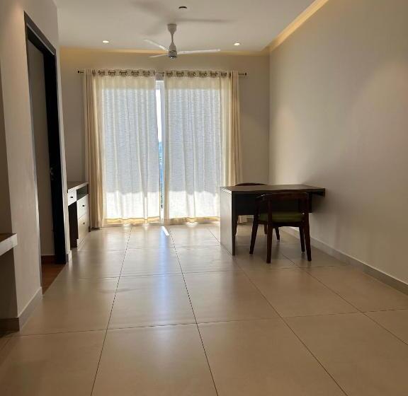 Люкс с Балконом, Vaga Nakshathra Suites