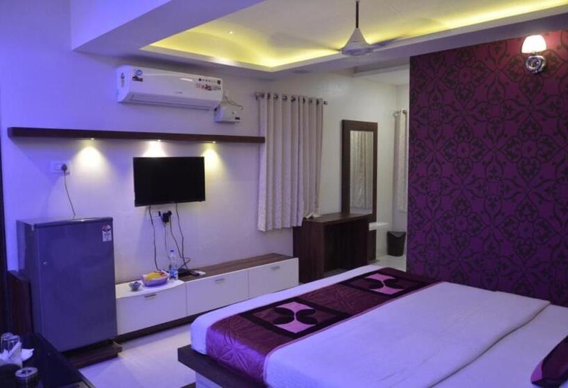 가든 전망 주니어 스위트, Vatika Inn