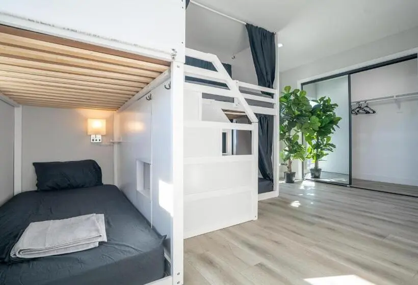 ルームシェアのワンベッド, Normandie Hostel