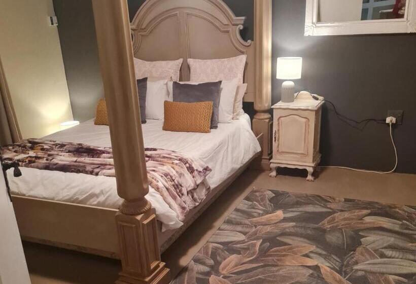 جناح, Gamtoos Castle