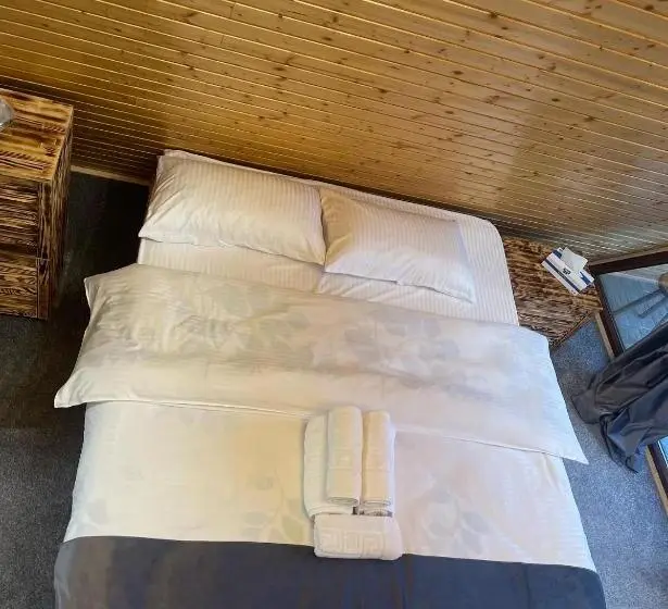Perhehuone, Potcoava Dunarii