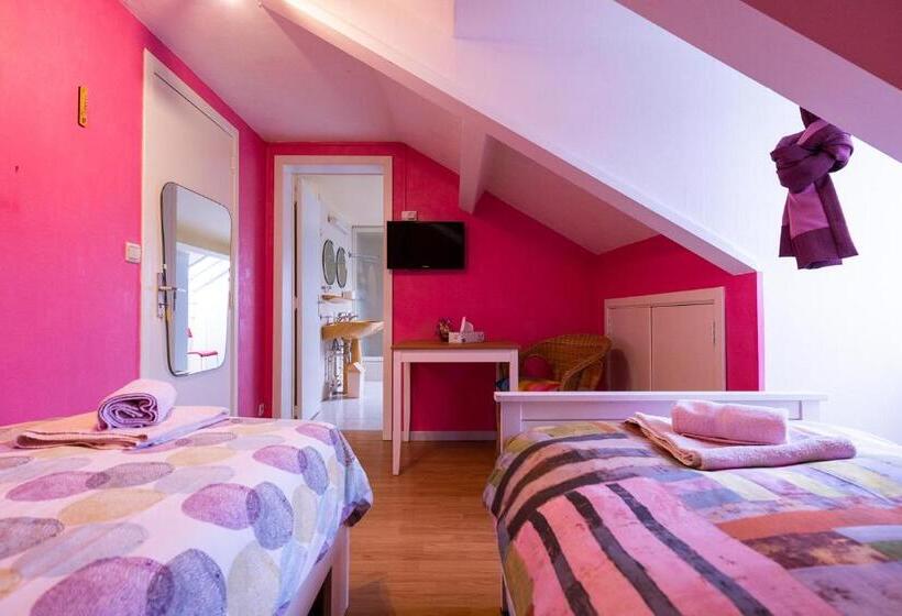 Номер Стандарт Вид на Сад, Orval16