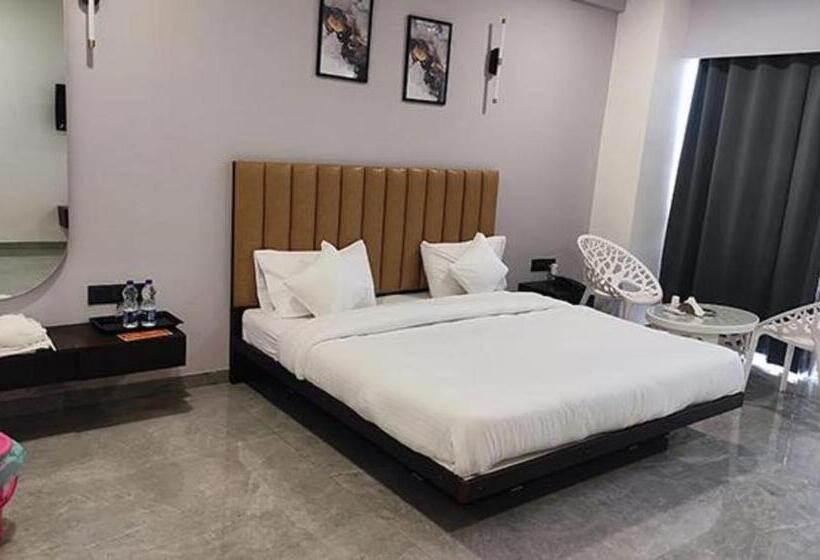 Номер Deluxe, Fabhotel Prime Stay Inn
