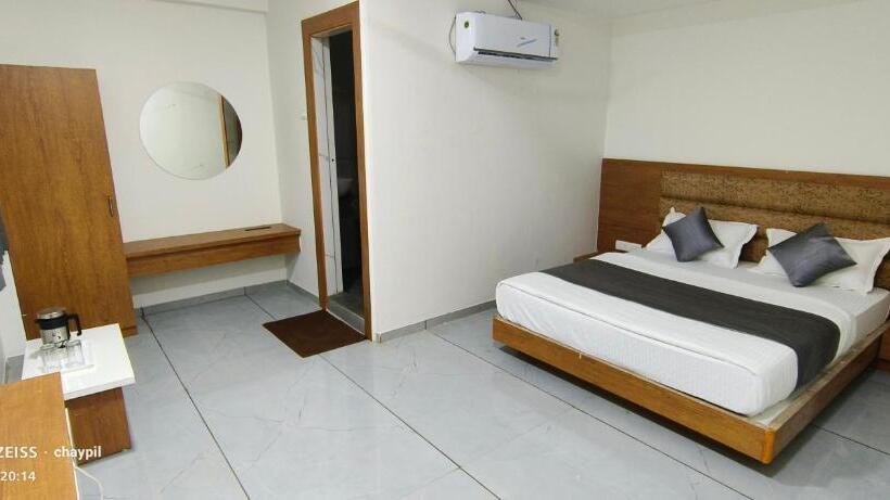 חדר סטנדרט, Grand Balaji