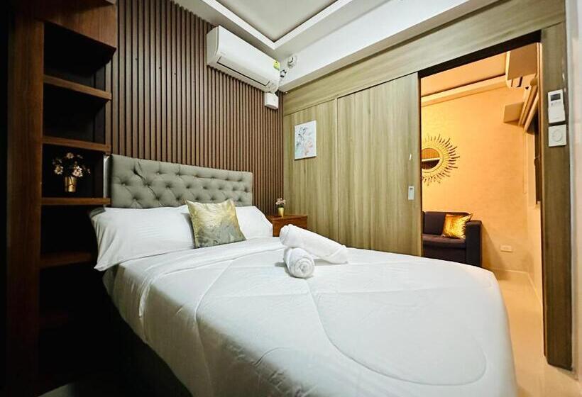 Номер Deluxe, Mandaluyong Staycation