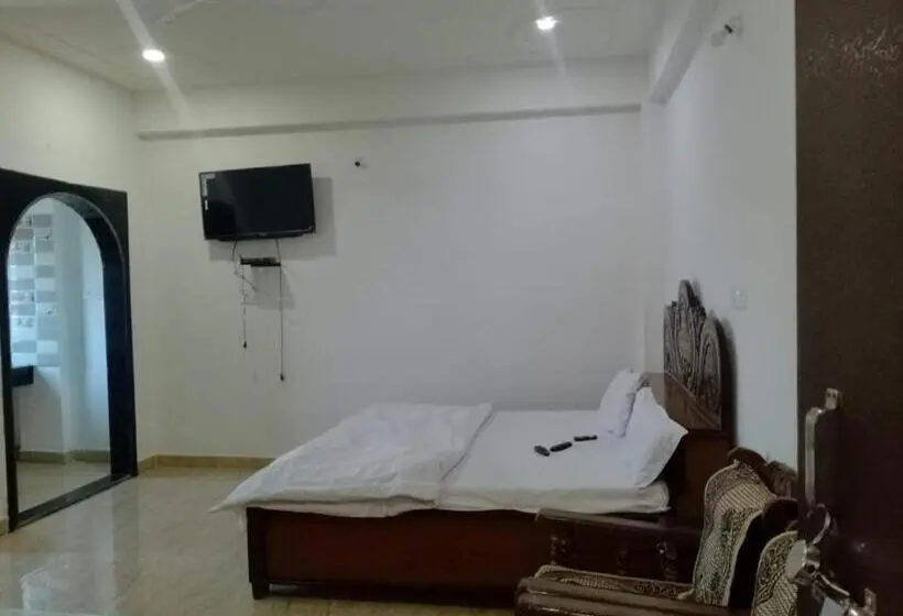 Deluxe-huone, Sai Prabha, Bhind