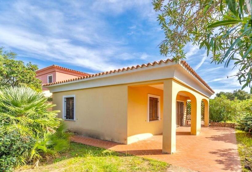 آپارتمان 1 خوابه, Iss Travel, Apartments In Via Torino   800 M From La Cinta Beach